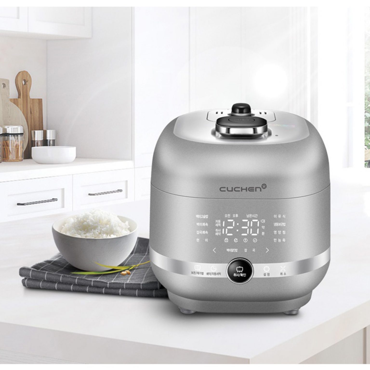 Cuchen Electric IH Pressure Rice Cooker for 6 people CJHPM0600iP 200V