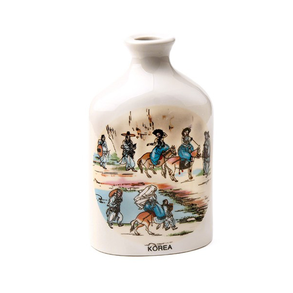 https://koreaemarket.com/wp-content/uploads/2021/12/Korean-Traditional-Soju-Shot-Glass-Traditional-Liquor-bottle-Set-Image3.jpg